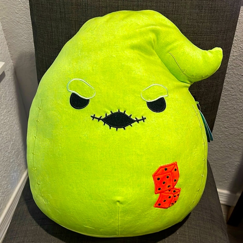 NWT - oogie boogie squish mellow